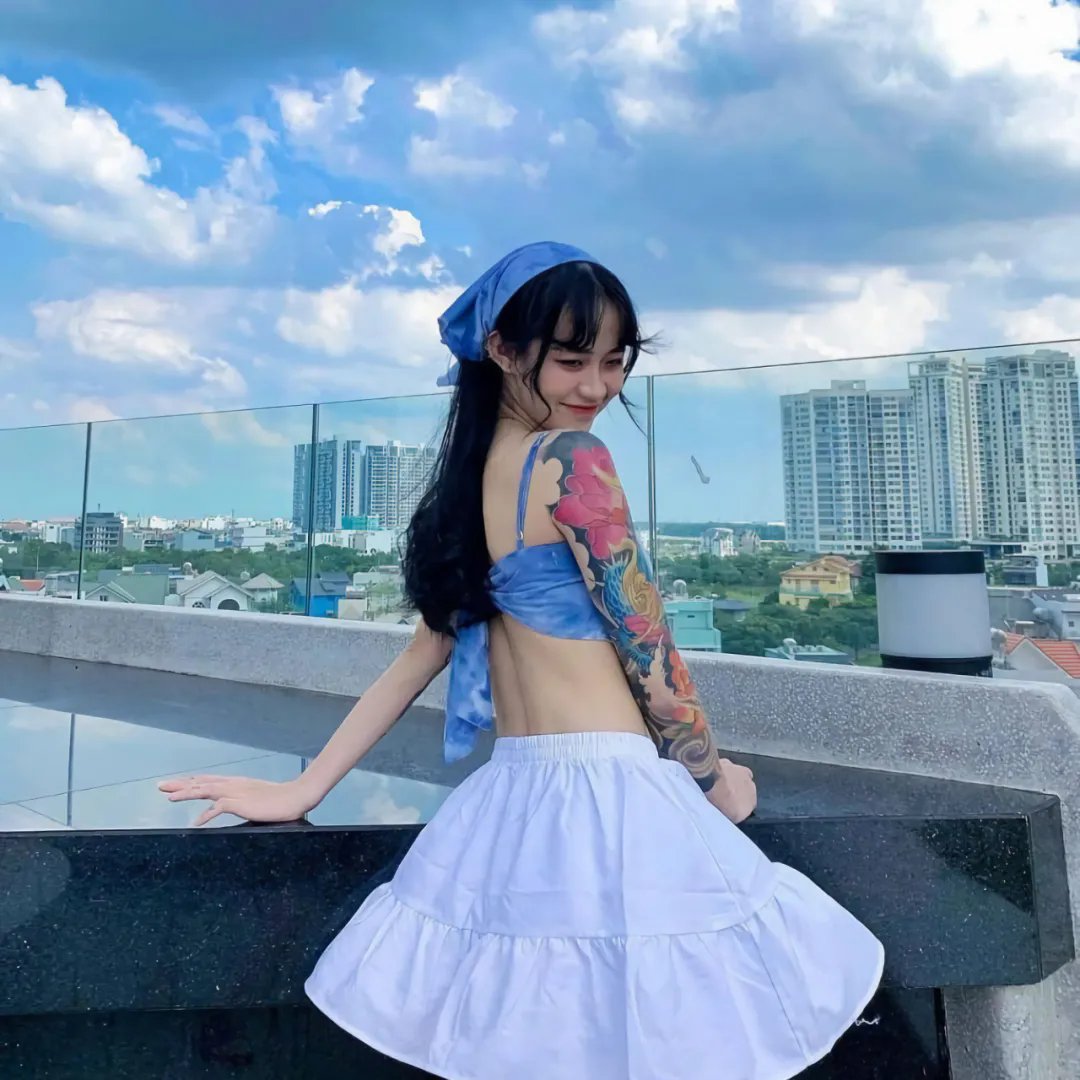 恰似两滴水